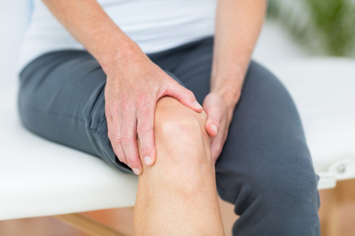 Can Knee Pain Radiate Down the Leg? Learn Causes and Solutions